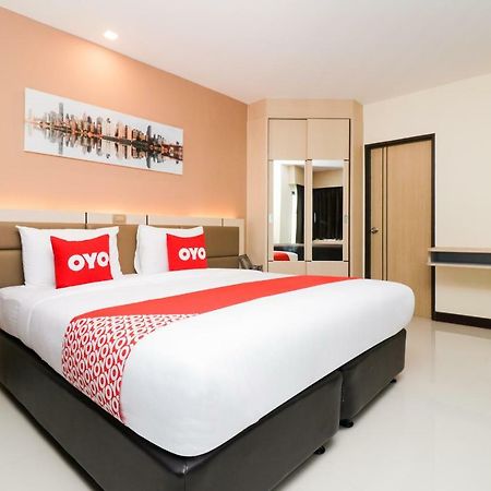 Oyo 234 Tara Grande Hotel & Spa Bangkok Luaran gambar