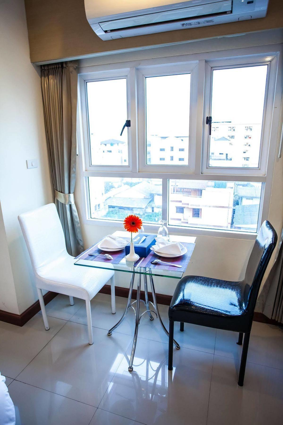 Oyo 234 Tara Grande Hotel & Spa Bangkok Luaran gambar