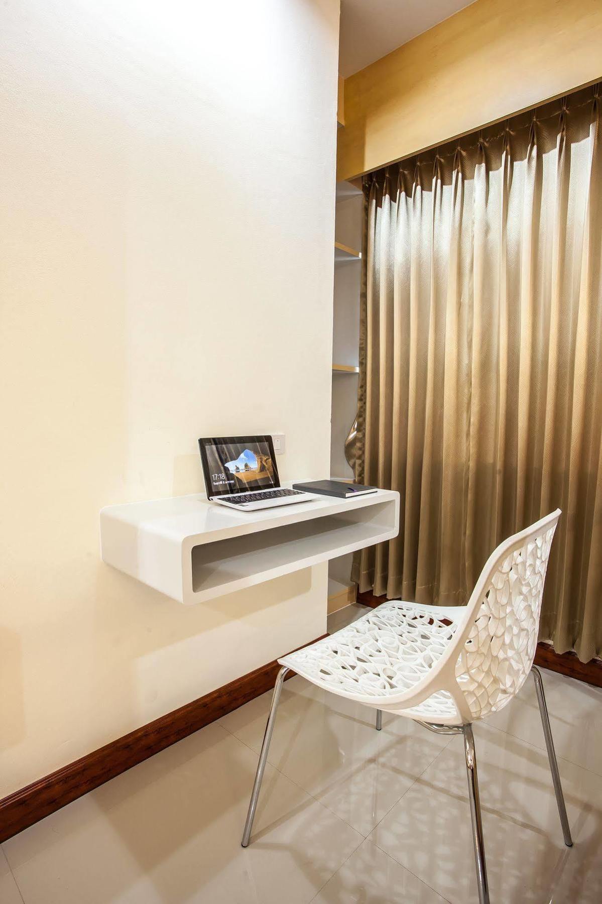 Oyo 234 Tara Grande Hotel & Spa Bangkok Luaran gambar