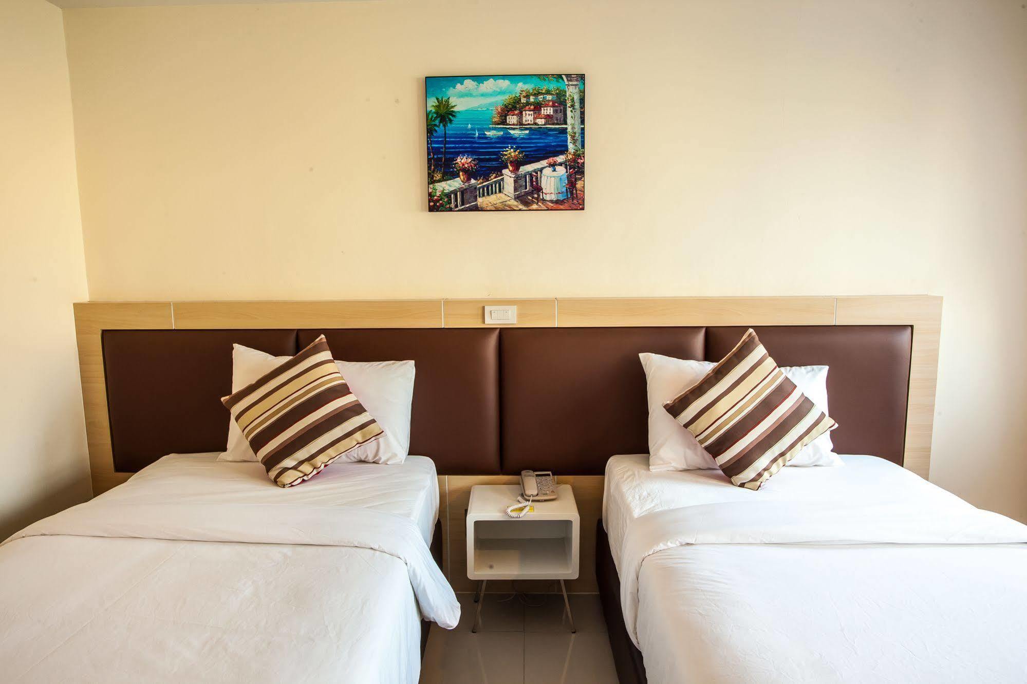 Oyo 234 Tara Grande Hotel & Spa Bangkok Luaran gambar