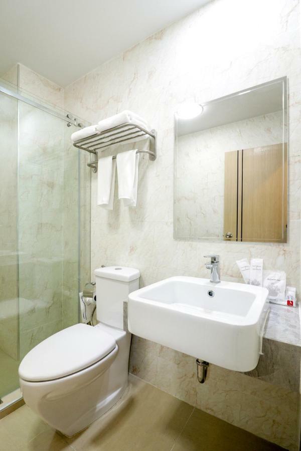 Oyo 234 Tara Grande Hotel & Spa Bangkok Luaran gambar