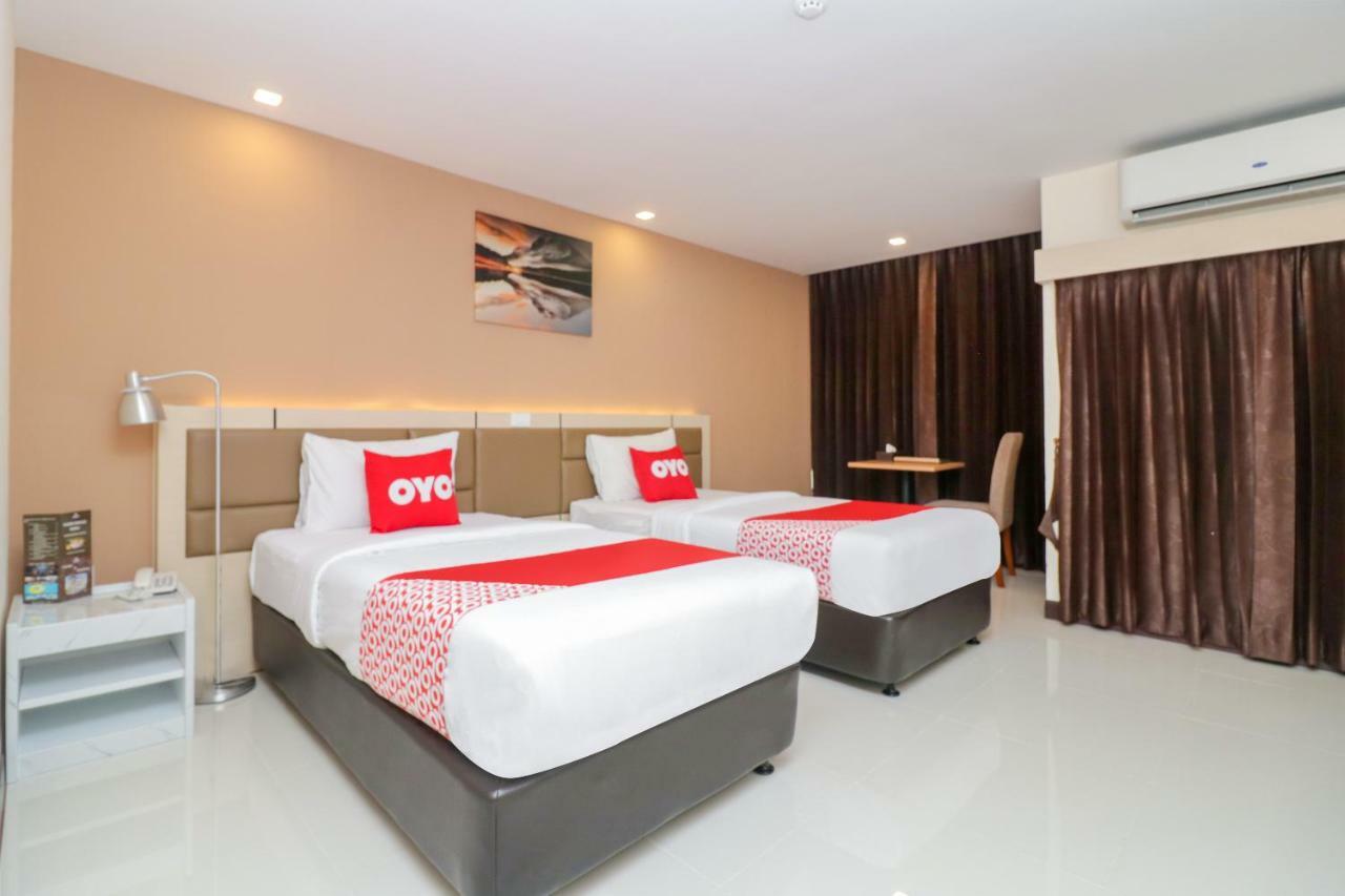 Oyo 234 Tara Grande Hotel & Spa Bangkok Luaran gambar